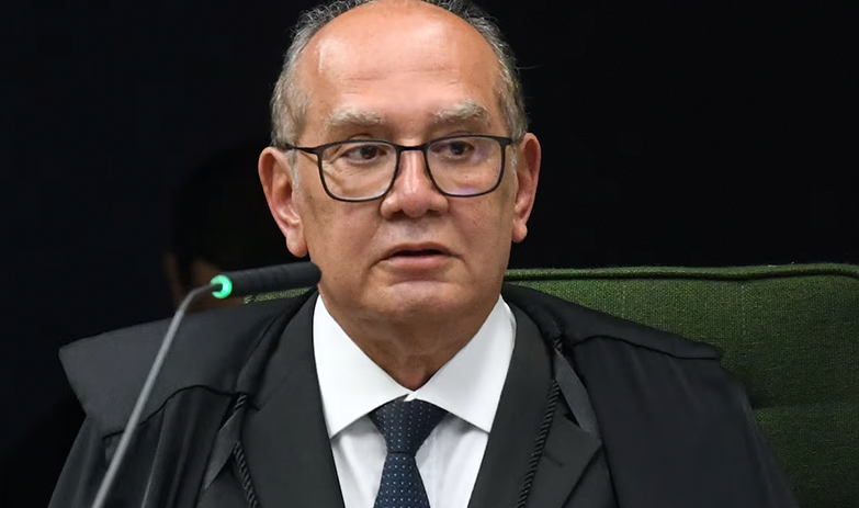 Participou da invasão dos prédios por isso teve as mesmas penas de outros participantes’, diz Gilmar Mendes sobre mulher que puxou estátua da Justiça (GloboNews)