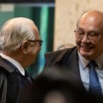 Gilmar abraça Fachin e faz homenagem por condução ‘sóbria’ durante crise do STF (O Globo)